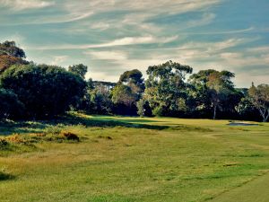 Royal Melbourne (Composite) 10th Approach